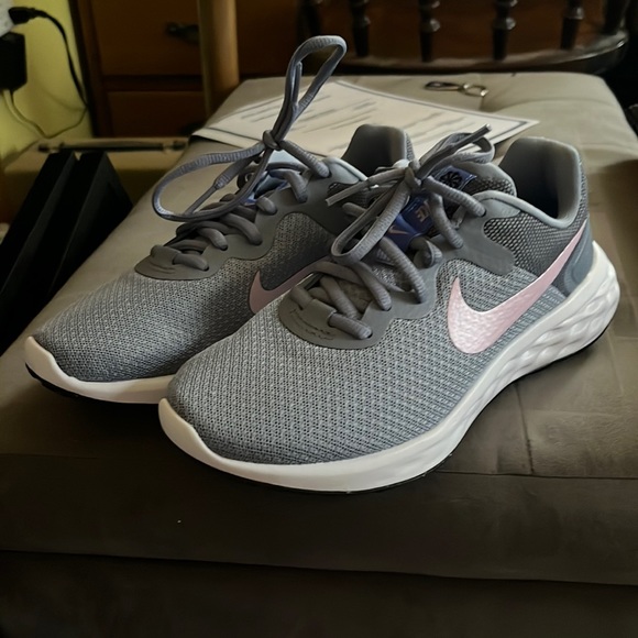 Nike Shoes Nike Running Shoe Size 6 In Womens Only One Once Poshmark